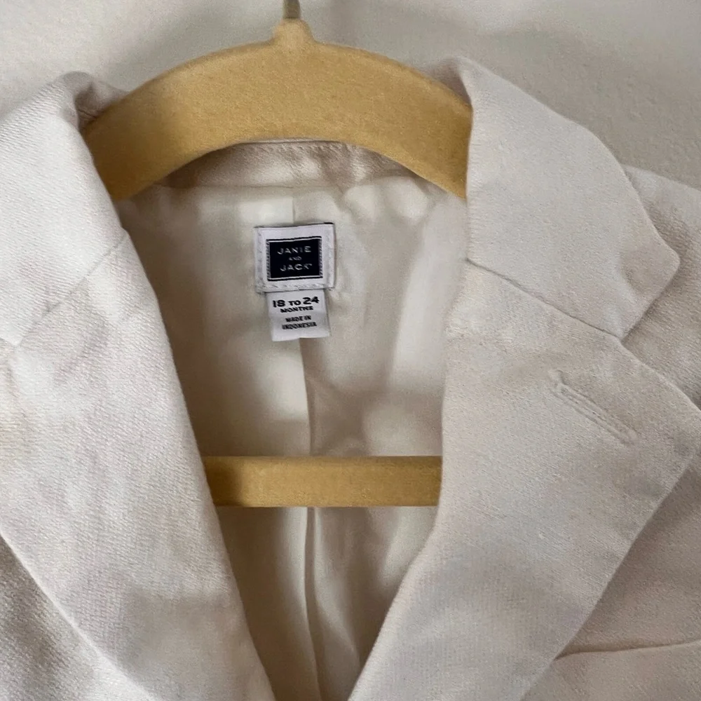 Janie & Jack white boys blazer size 18-24 months